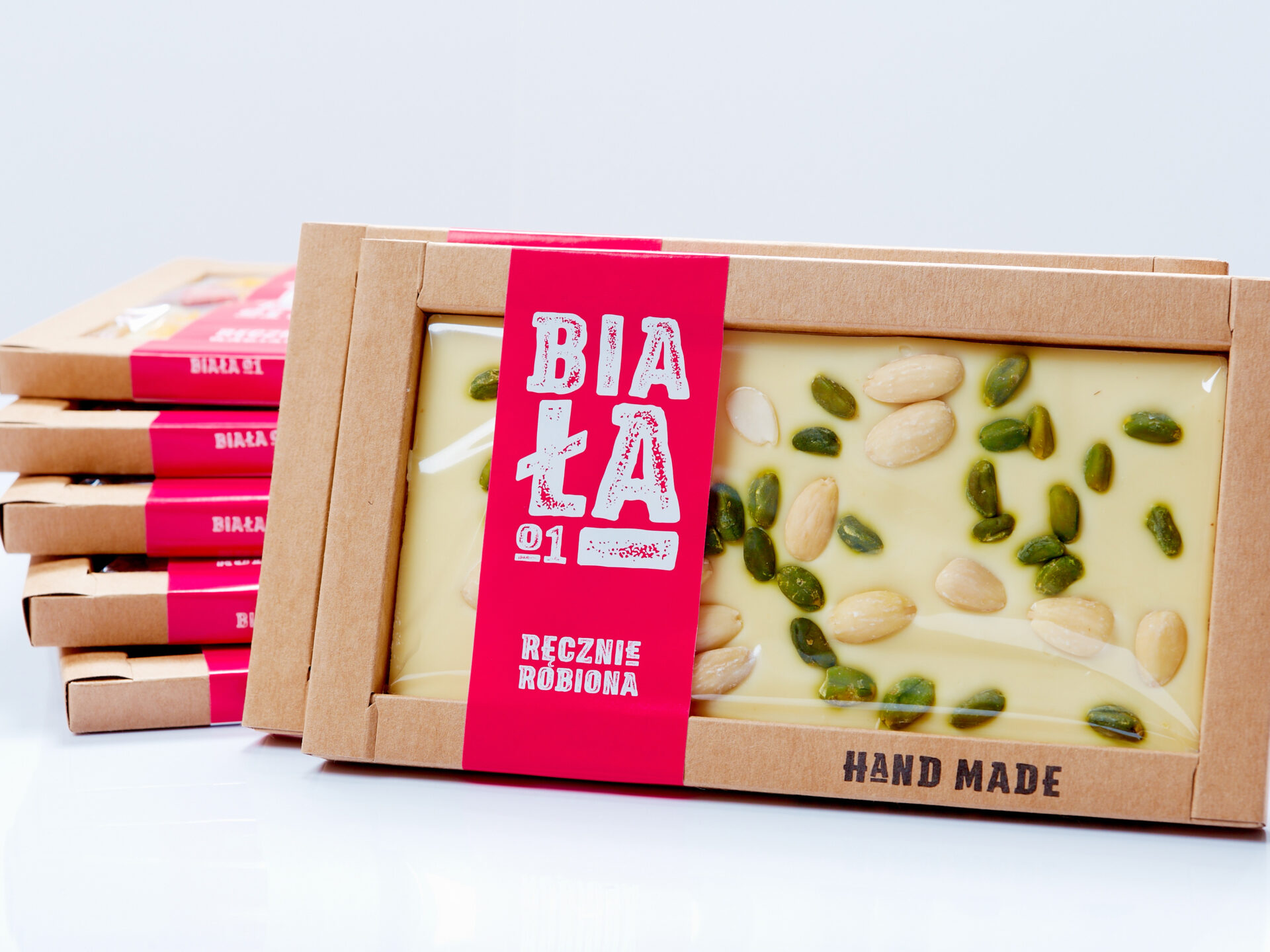 Czekolada biała – pistacja, migdały 105 g